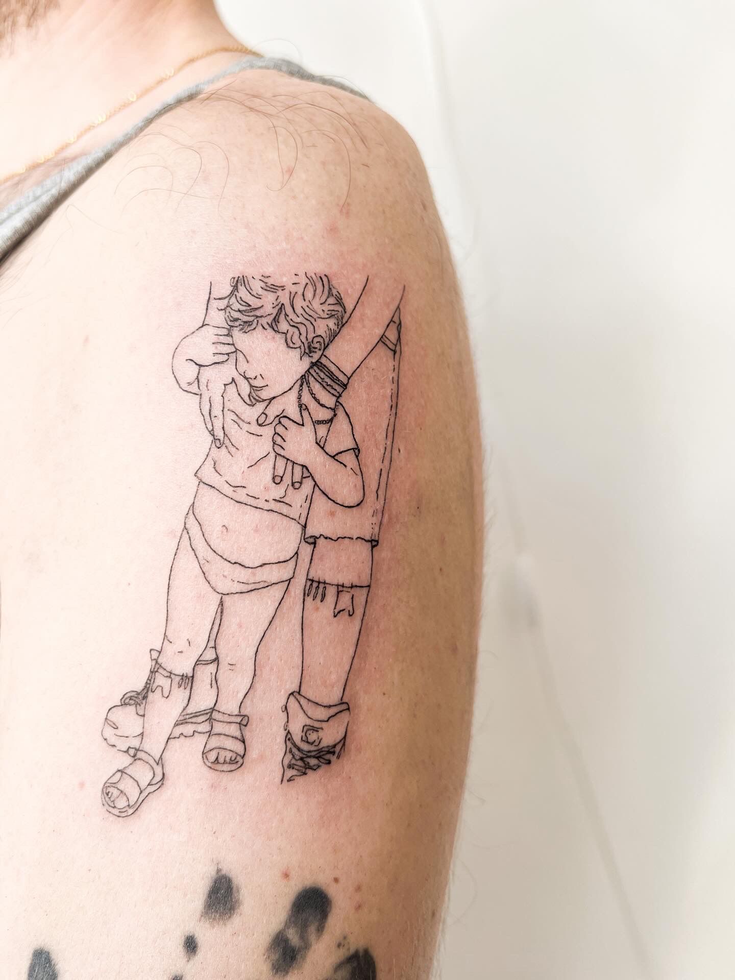 Tatuaje retrato · línea fina por Marta San