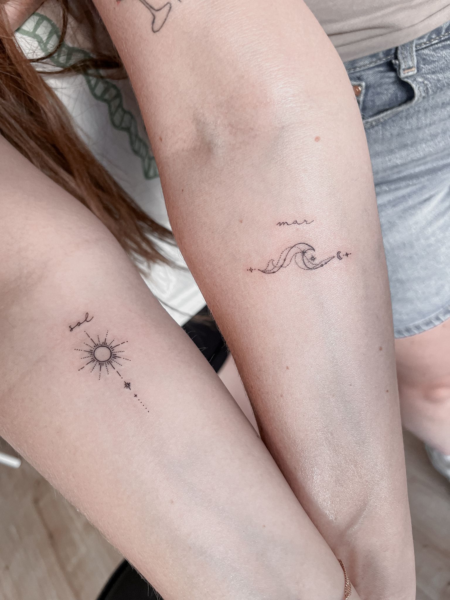 Tatuaje de geometría minimalista por Marta San