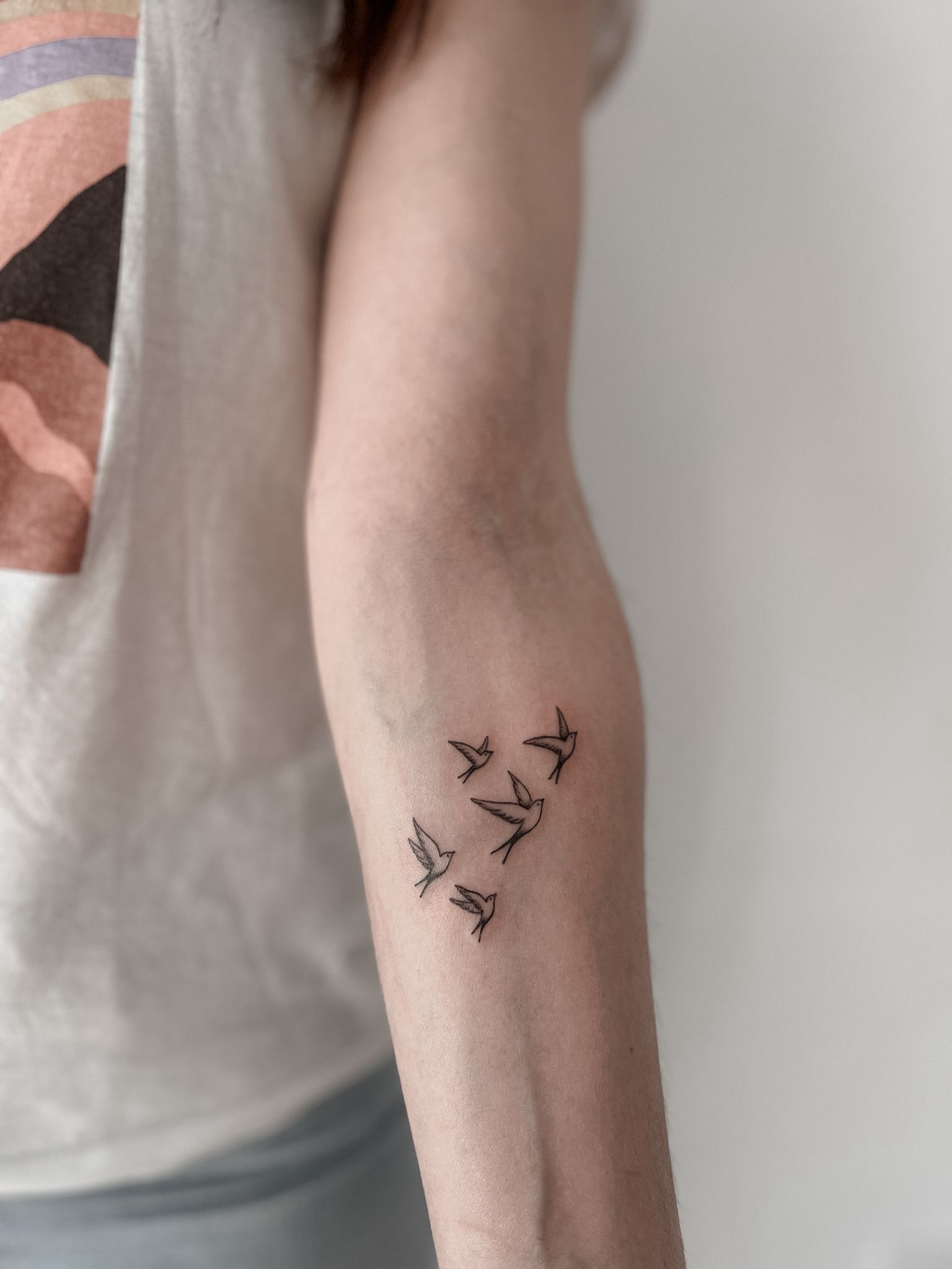 Tatuaje fine line · pájaros por Marta San