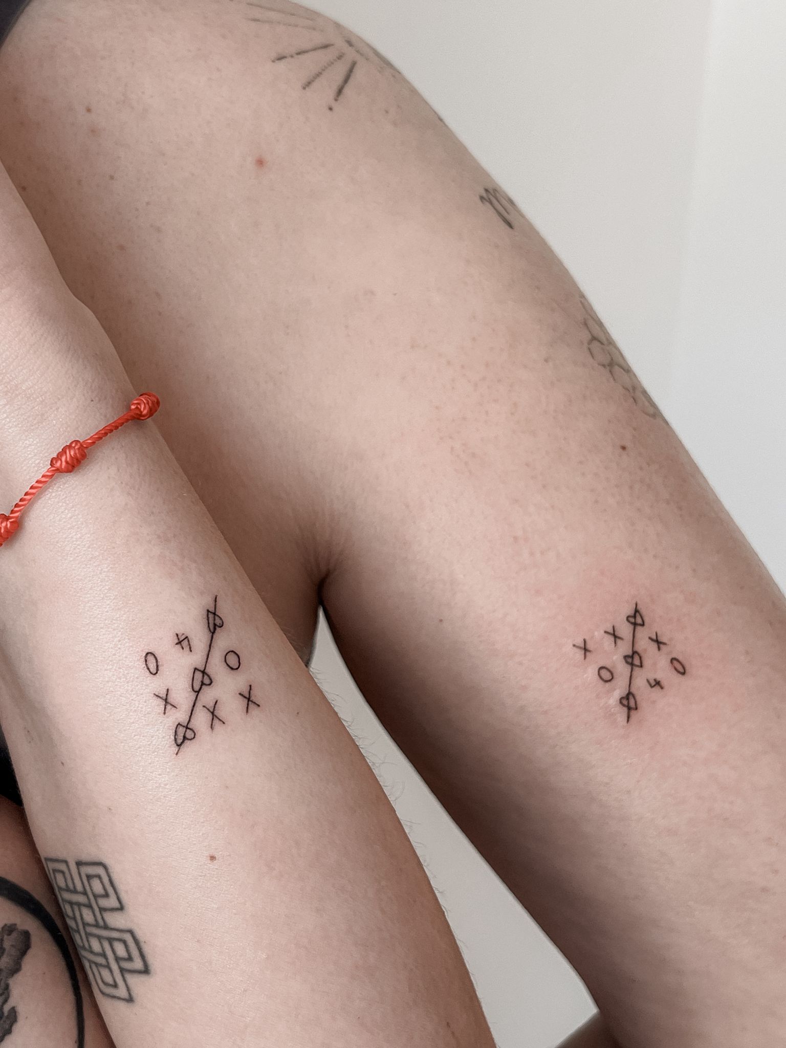 Tatuaje minimalismo · símbolos por Marta San